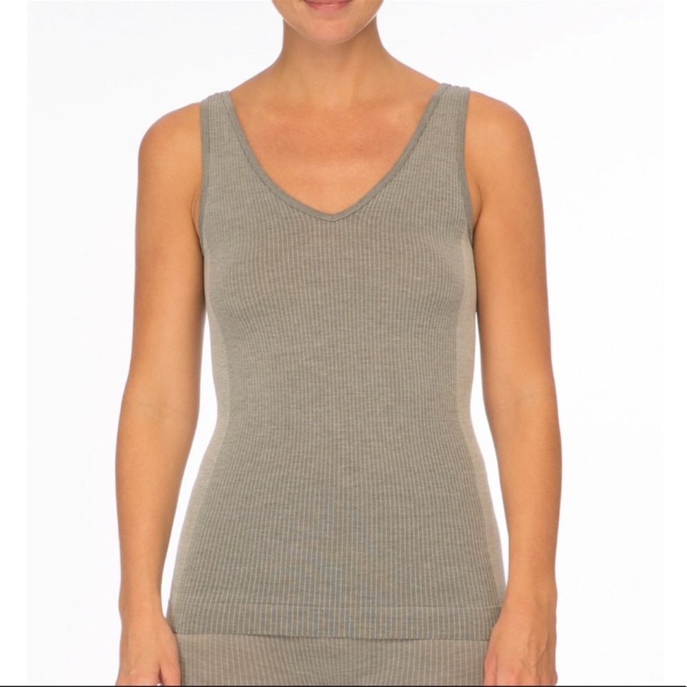 SPANX Laidback Layers Seamless Tank Top Light Heather Gray XS